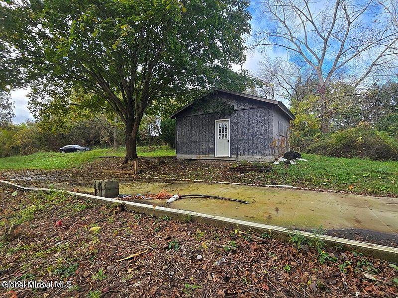 2nd image of 276 Otsquago Club Road