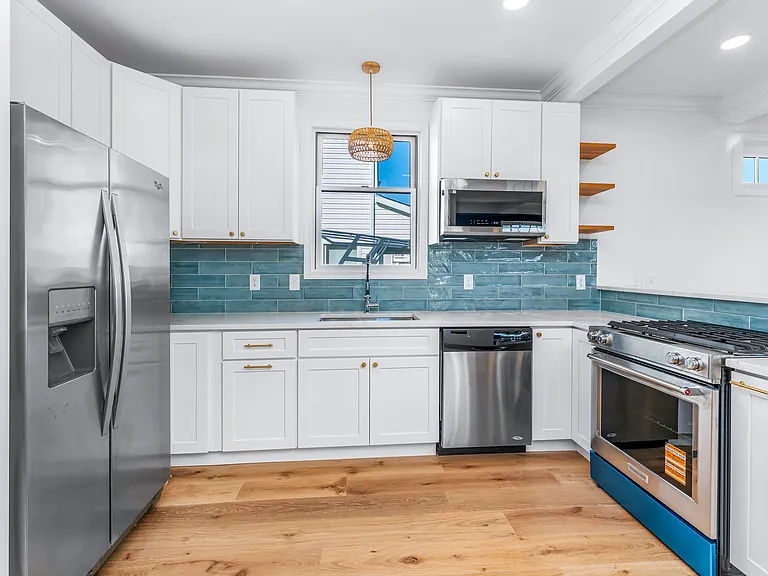 7214 Greenbank Rd — Photo 12