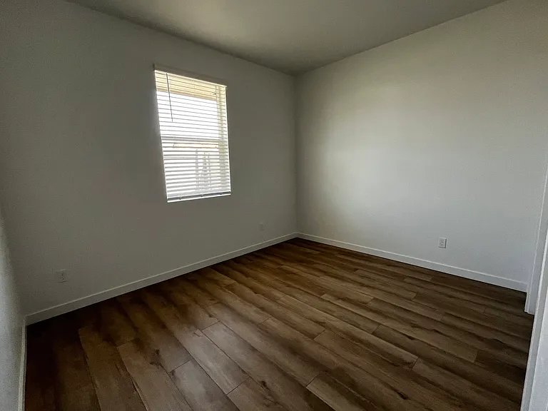 1784 N Big Star Ave — Photo 4