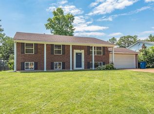 505 Stephanie Ln, Ballwin, MO