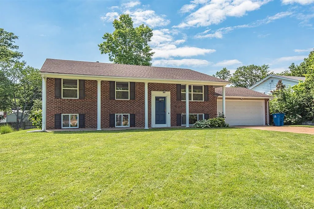 505 Stephanie Ln photo 1