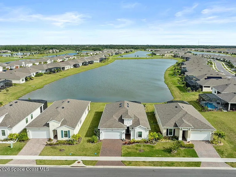 2619 Millennium Cir — Photo 19