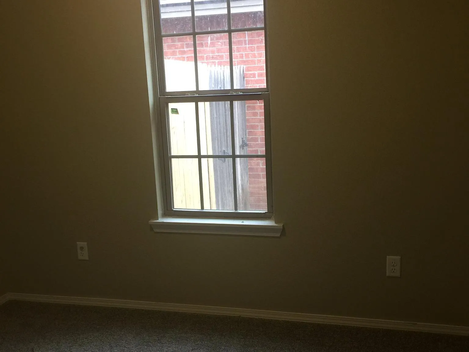 3 bed, 1250 sqft, $1,250 — Photo 4