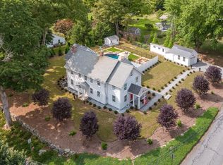 28 River Rd, Essex, CT 06426