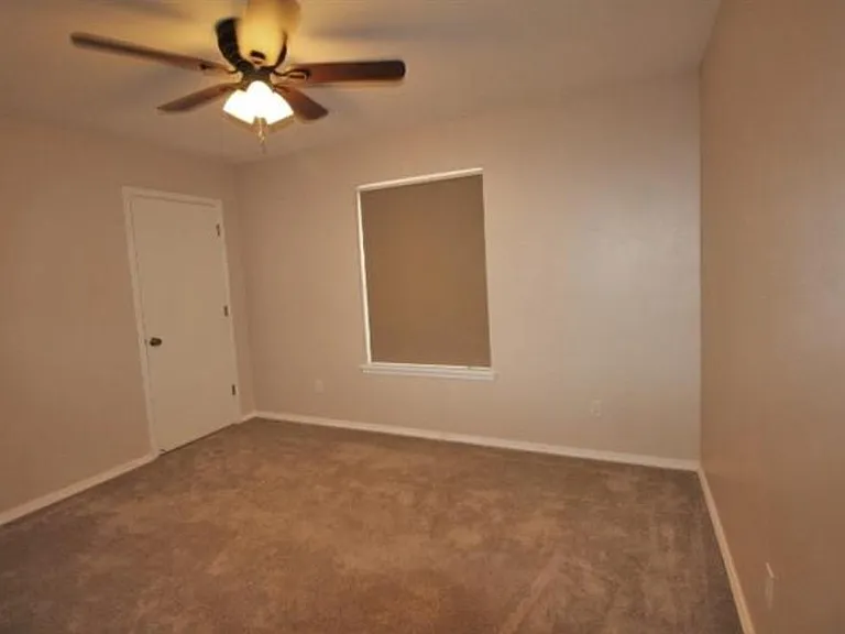 801 Pearson Dr — Photo 7