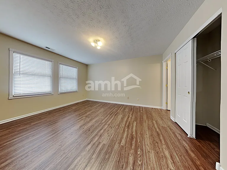 912 Marcia Dr — Photo 9