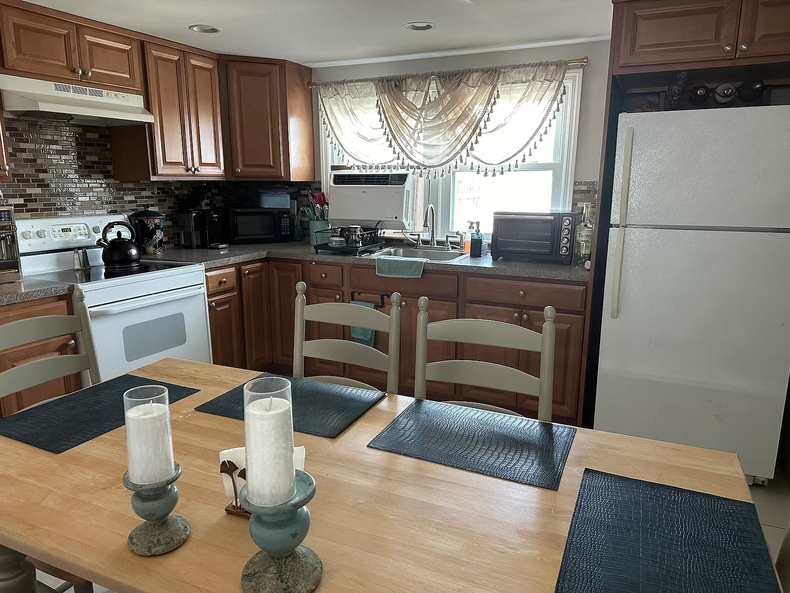 2 bed, $1,850 — Photo 2