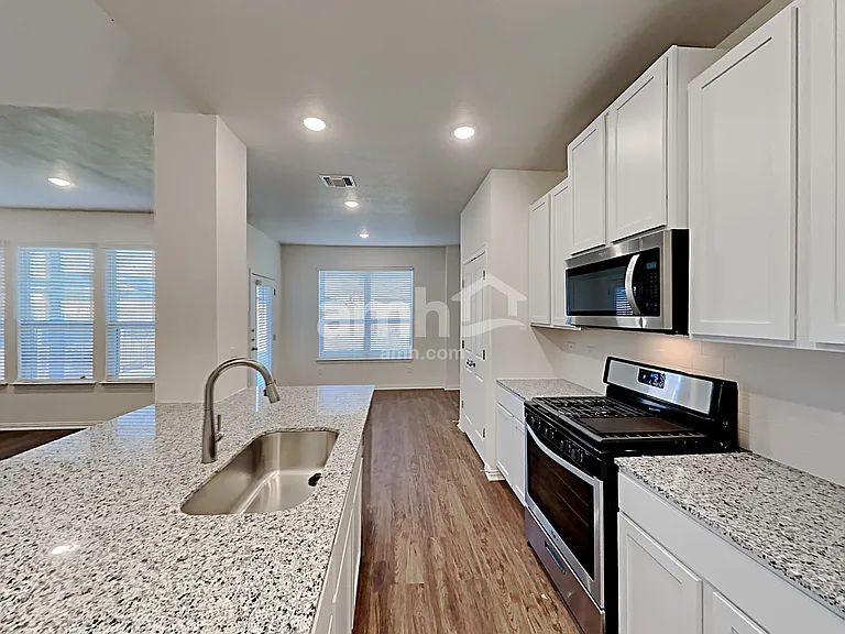 348 Aspen Waters — Photo 3