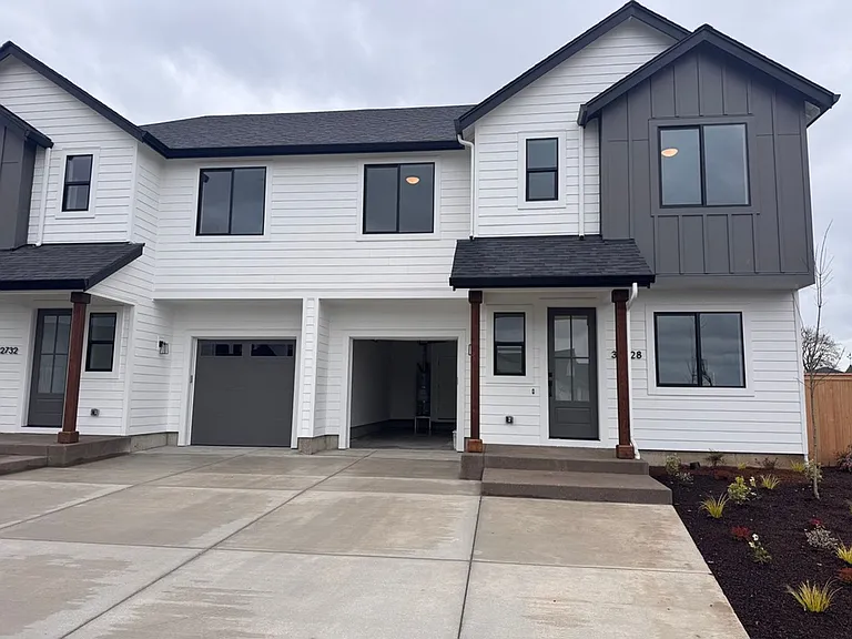Brand new 3 bedroom 2.5 bath Coburg townhome — Photo 20