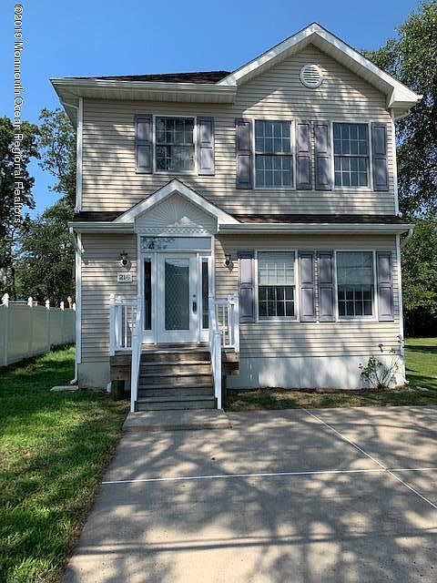 1st image of 216 Arkansas Ave
