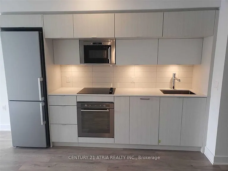 575 Bloor St E #1701 — Photo 1