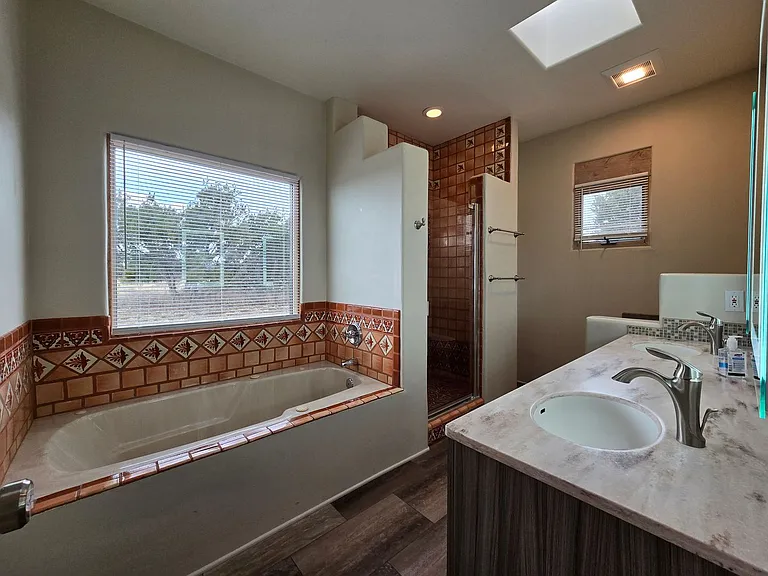 4 Inez Ct — Photo 23