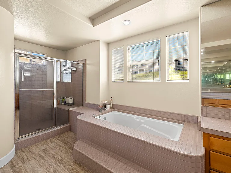 2438 Calle Aquamarina — Photo 28