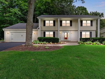 840 Tanglewood DRIVE, Brookfield, WI, 53005