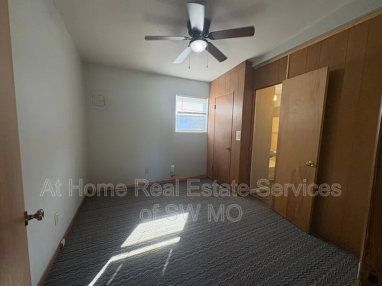 1826 S Sieger Dr — Photo 3