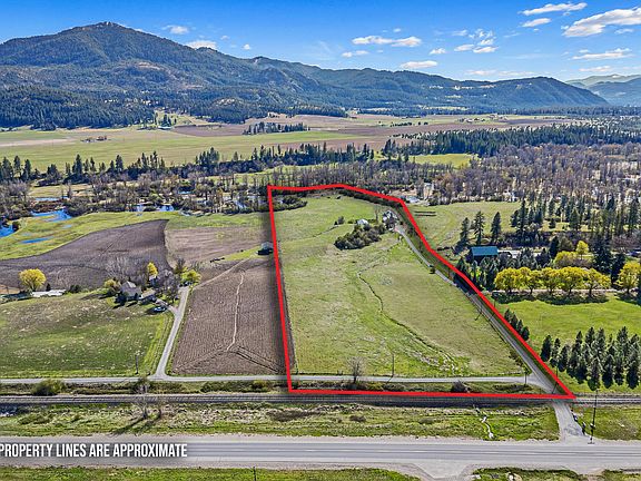 2nd image of 737 Soluna Ranch Way