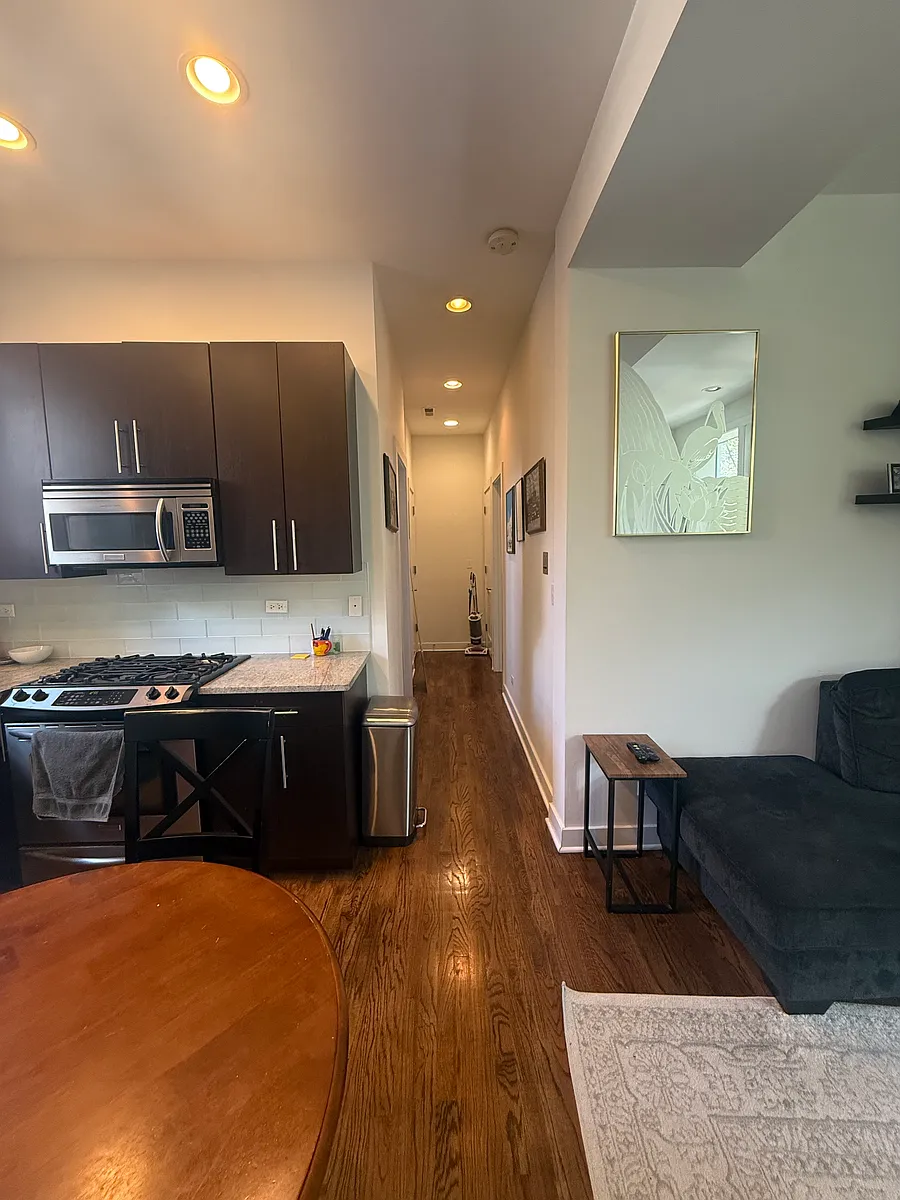 Building Photo - 1501 N Bosworth Ave #2C