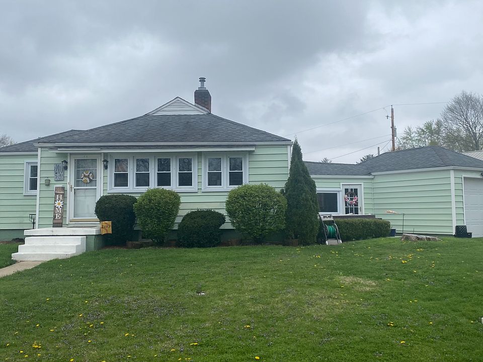 1st image of 210 Starr Pl