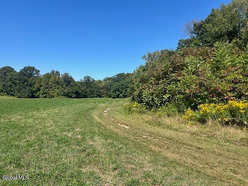 3rd image of 94 Roe Road
