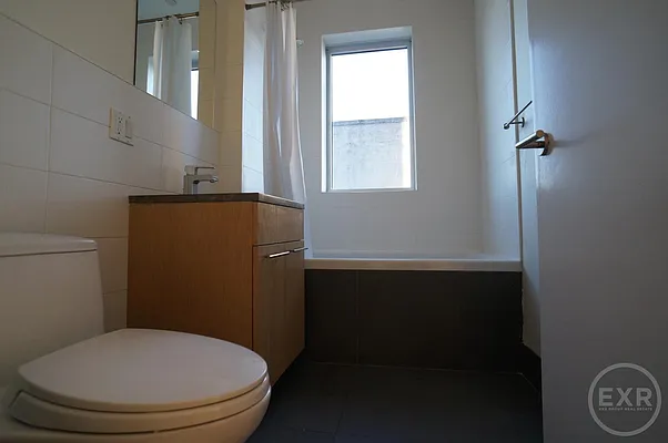 Rented by EXR | media 12