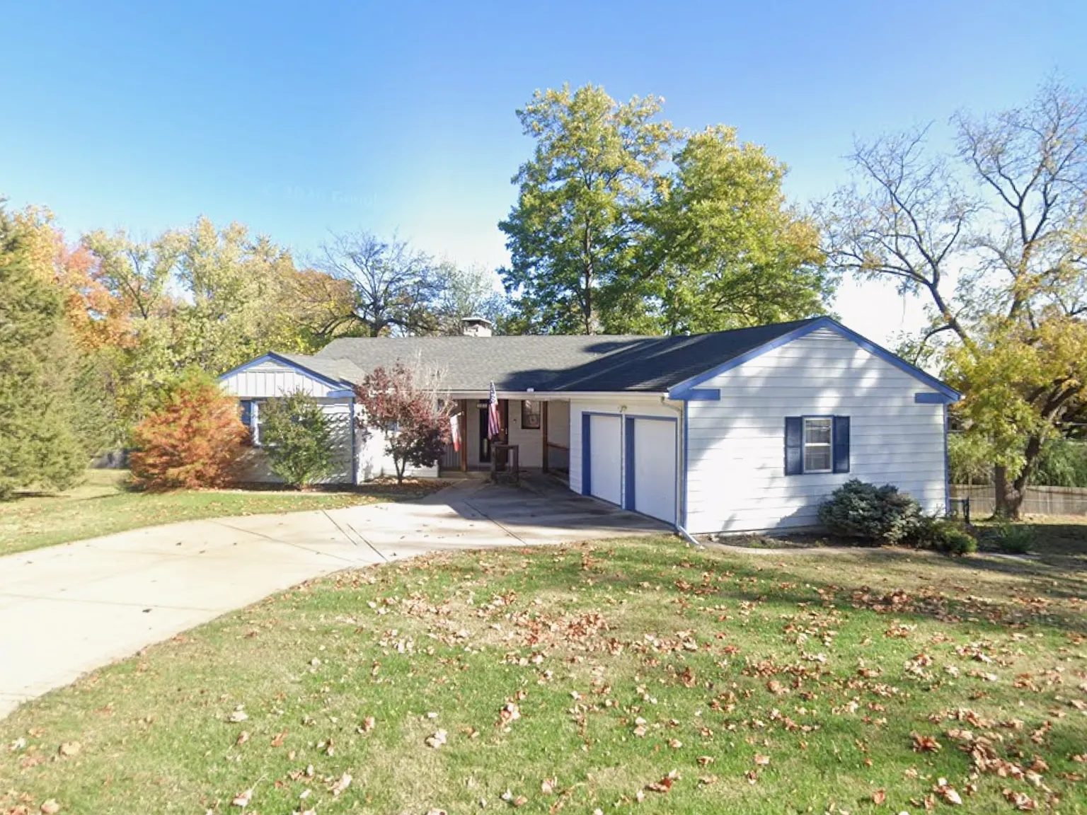 3 bed, 3270 sqft, $500 — Photo 1
