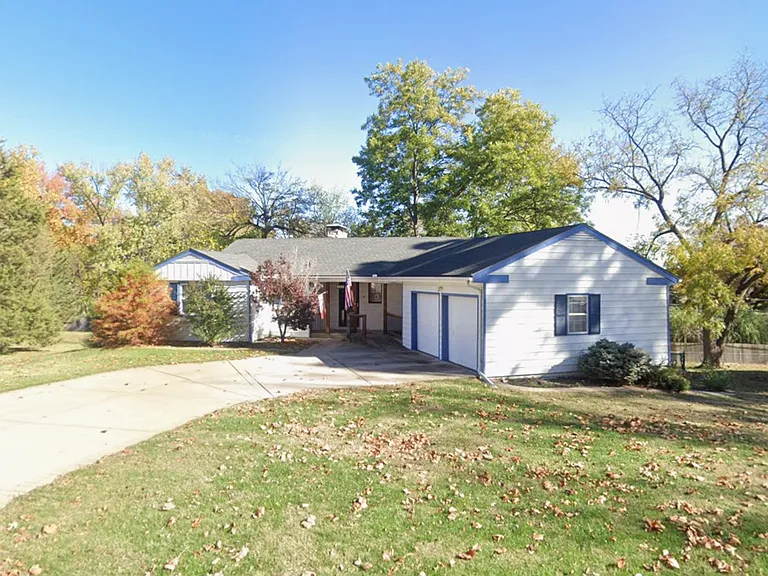 1815 Klemp St — Photo 1