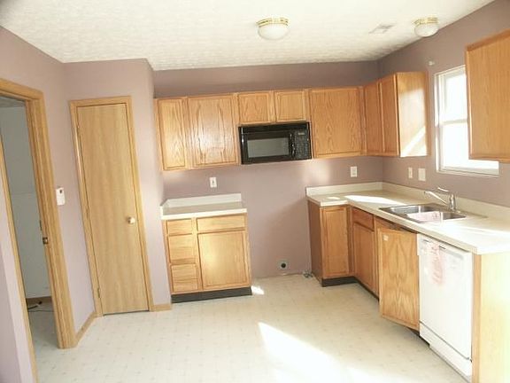 5th image of 1828 Meadowlawn Dr