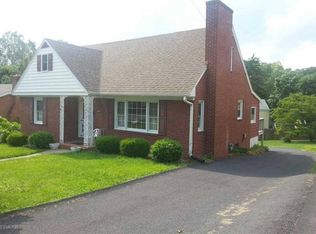 2608 N Augusta St, Staunton, VA 24401