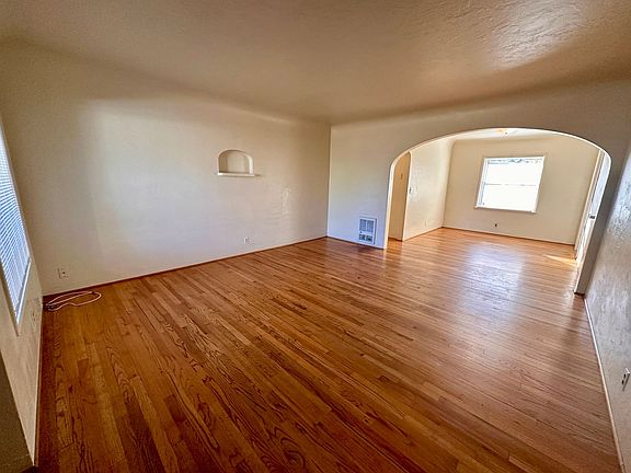 4th image of 2026 Canal Dr