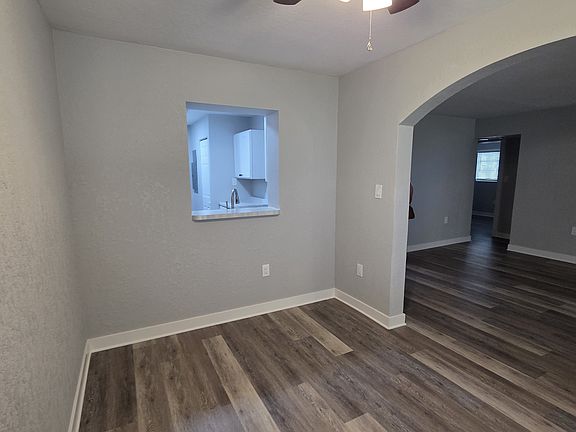 5th image of 210 126th Ave #1
