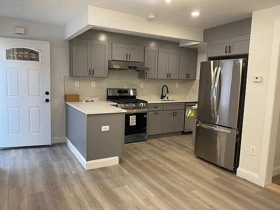3rd image of 328 Saint Johns Ave #1F