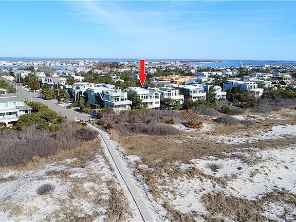 boardwalk to the beach