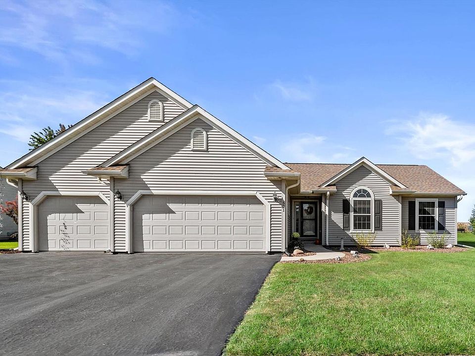 1st image of 521 Tomahawk DRIVE
