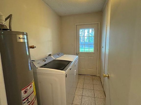 5th image of 102 Meadowview Pl