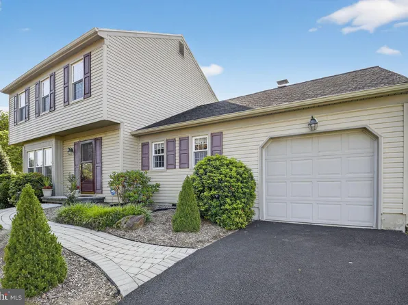 18 Signal Hill Dr, Hockessin, DE 19707