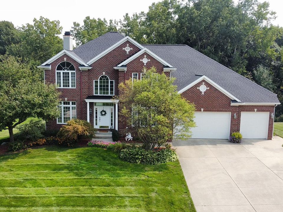 1st image of 162 Stonehenge Dr SW