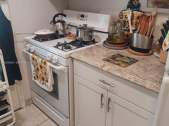 4th image of 11 NE 204th St APT 1