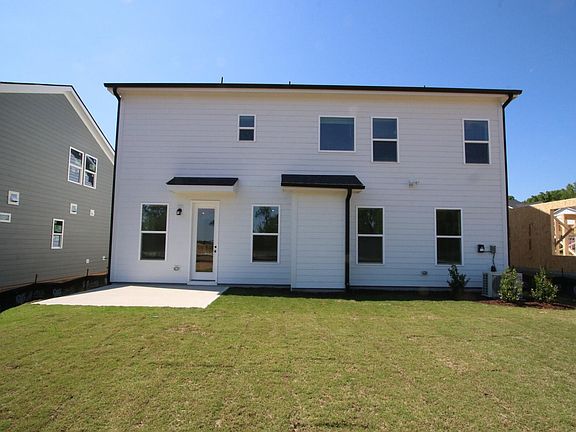 5th image of 2492 Vetrina Way