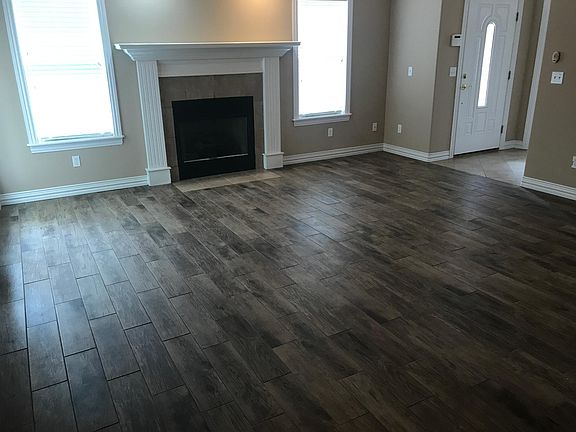 4th image of 510 Garden Lake Dr #2