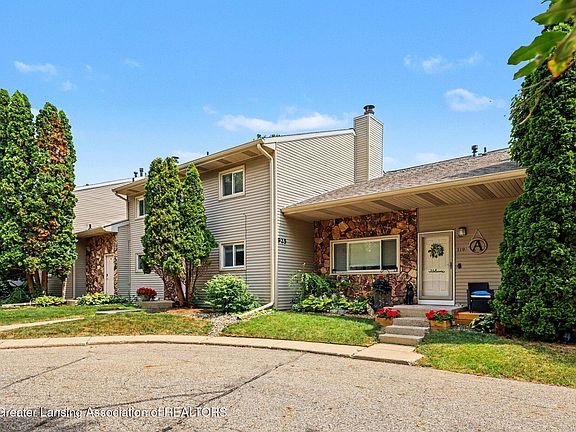2nd image of 925 Brookside Dr APT 121