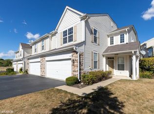525 Terra Springs Cir, Volo, IL 60020