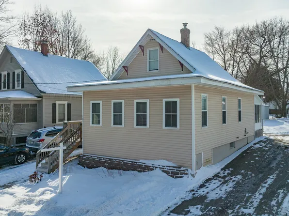 105 School Street, Sanford, ME 04073