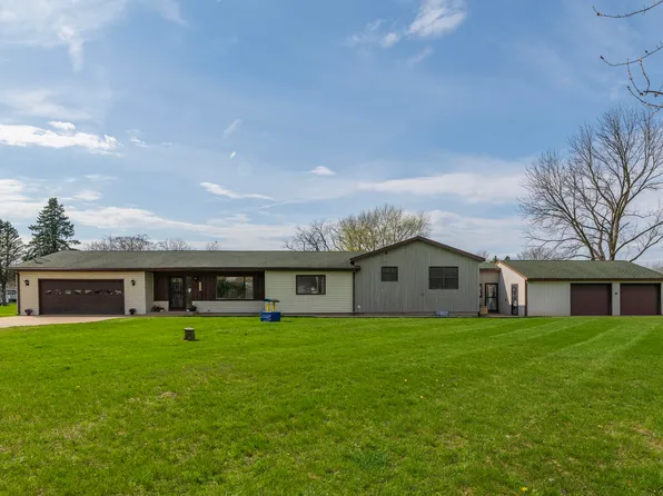 46144 Lakeview Dr, Decatur, MI 49045