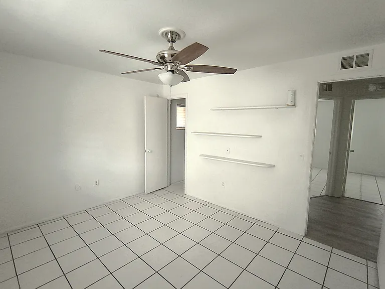 412 Via Salerno Ct — Photo 6