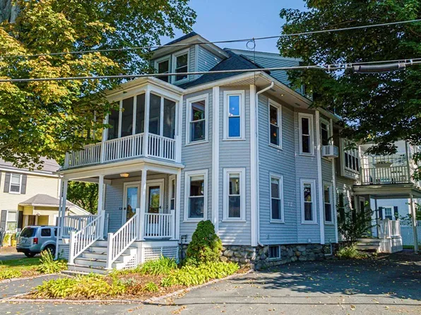 45-47 Blossom St, Haverhill, MA 01835