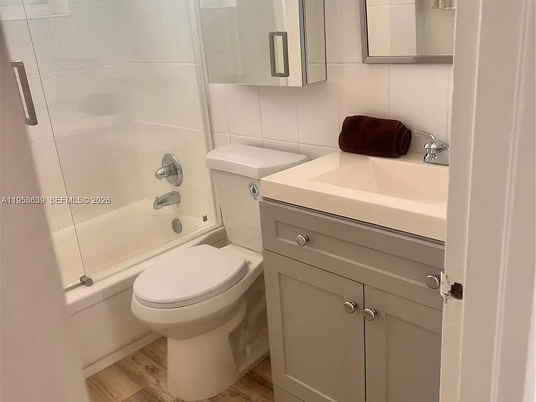 1300 Lincoln Rd #B902 — Photo 11