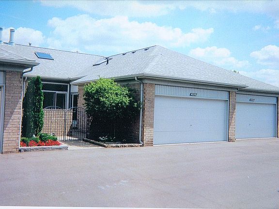 3rd image of 48370 Sand Castle Ct