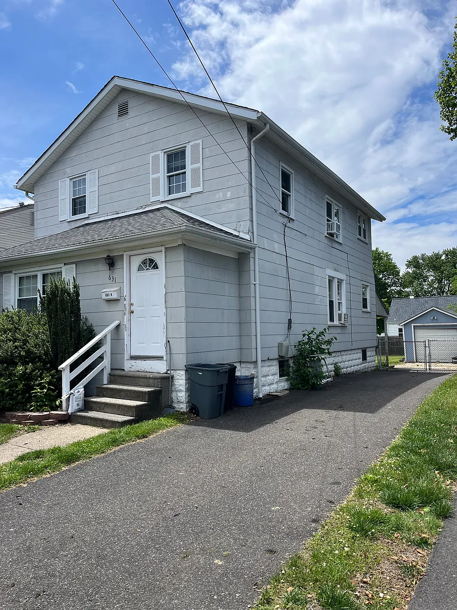 Building Photo - 631 Charles St #B