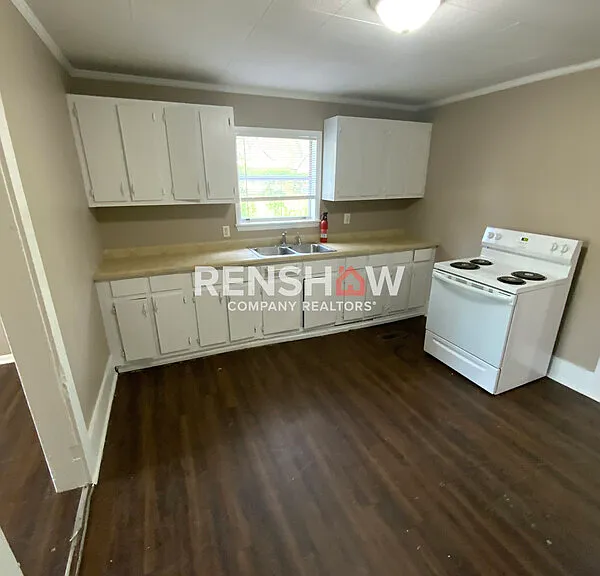 812 Tucker St — Photo 4