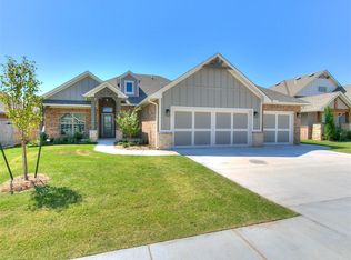 11016 NW 20th Ter, Yukon, OK 73099